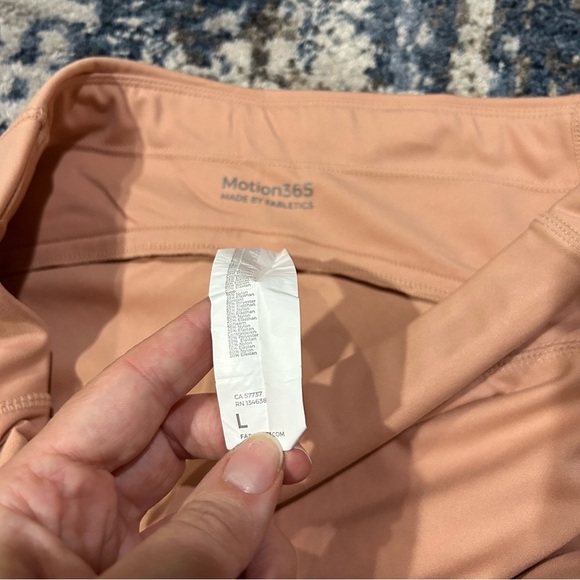 Fabletics Motion365 High-Waisted Traputo Run Biker Shorts Size Large - Picture 4 of 7